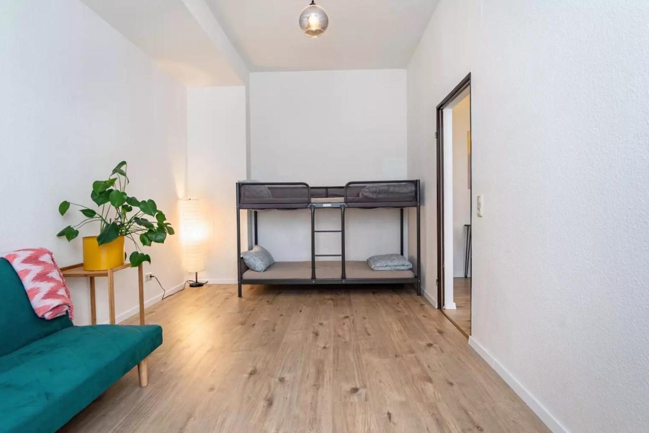 Next - Free Parking & Wifi - Badewanne *